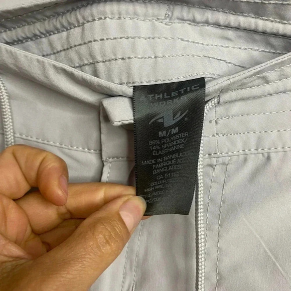 💚 Athletic works - Light Grey shorts - light weight fabric - medium - Picture 7 of 8